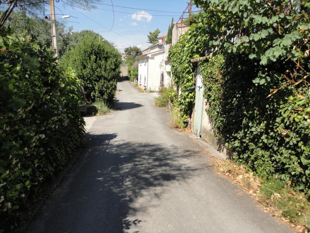 Joli Appartement Dans Village Calme En Provence Les Mees Exterior photo