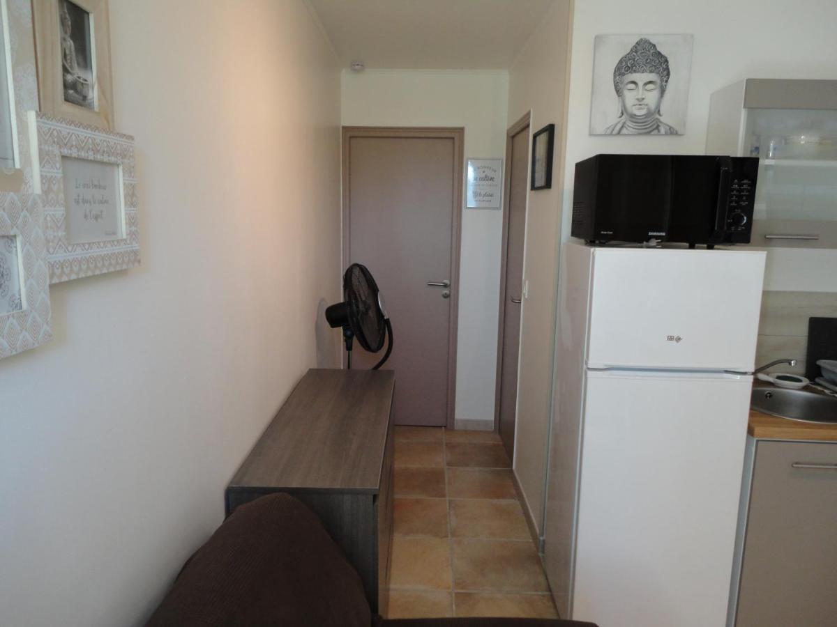 Joli Appartement Dans Village Calme En Provence Les Mees Exterior photo